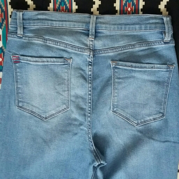 BDG 30W Twig High Rise Jeans Light Wash - Picture 6 of 10